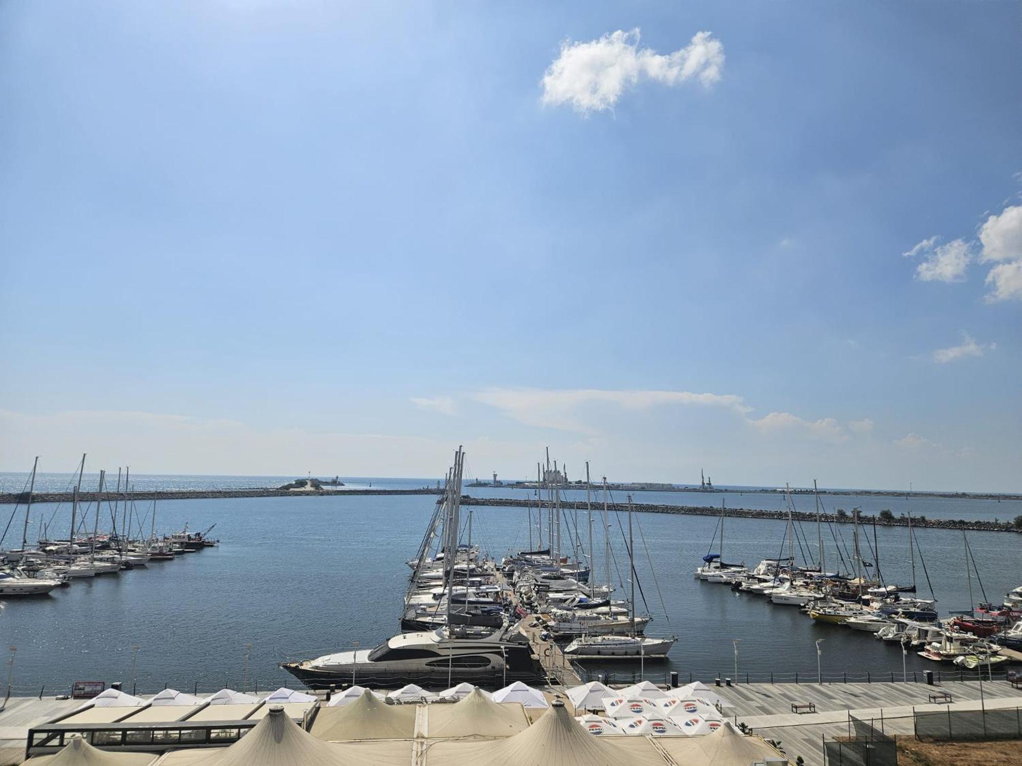 Blue Marina Sea View Mangalia Exterior foto